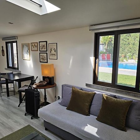 Charming Cozy Studio With Garden & Pool Кашкайш Екстер'єр фото
